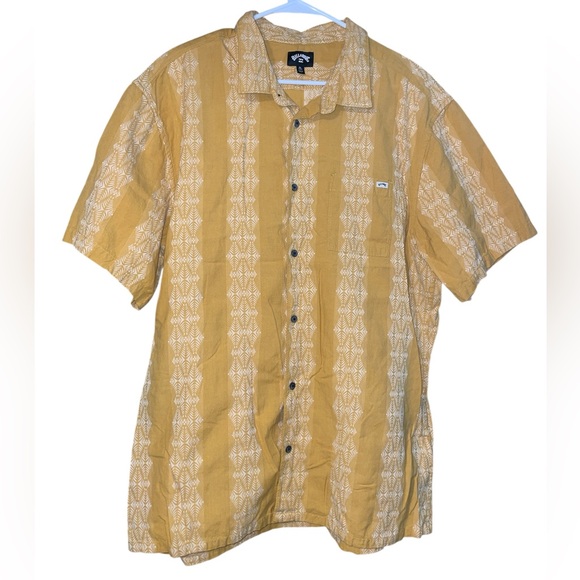 Quiksilver Other - Billabong Mustard & Cream Short-Sleeve Button-Up 100% Cotton Shirt